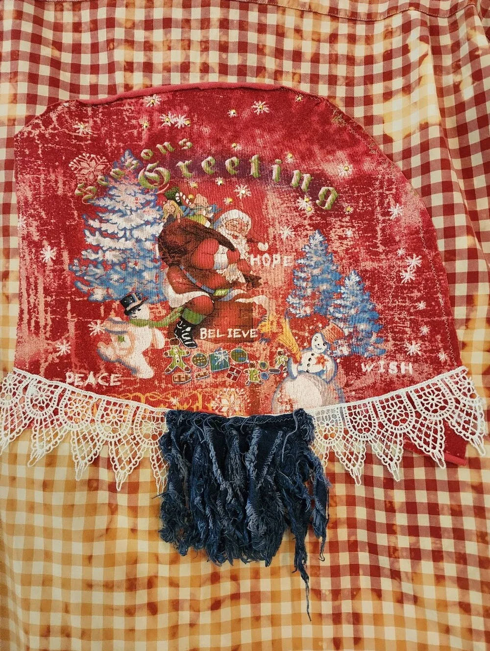 J Crew Country Christmas Red Gingham Teastained Santa Shirt PTP 22.5